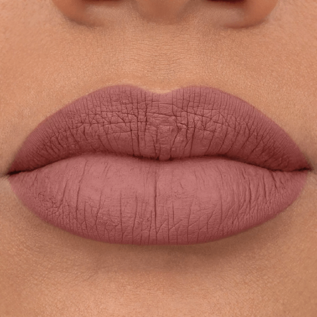 Essence Gloss Stay Matte Liquid 8h n°02