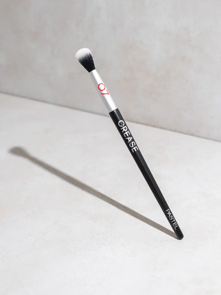 Pastel Profashion Crease Brush 07