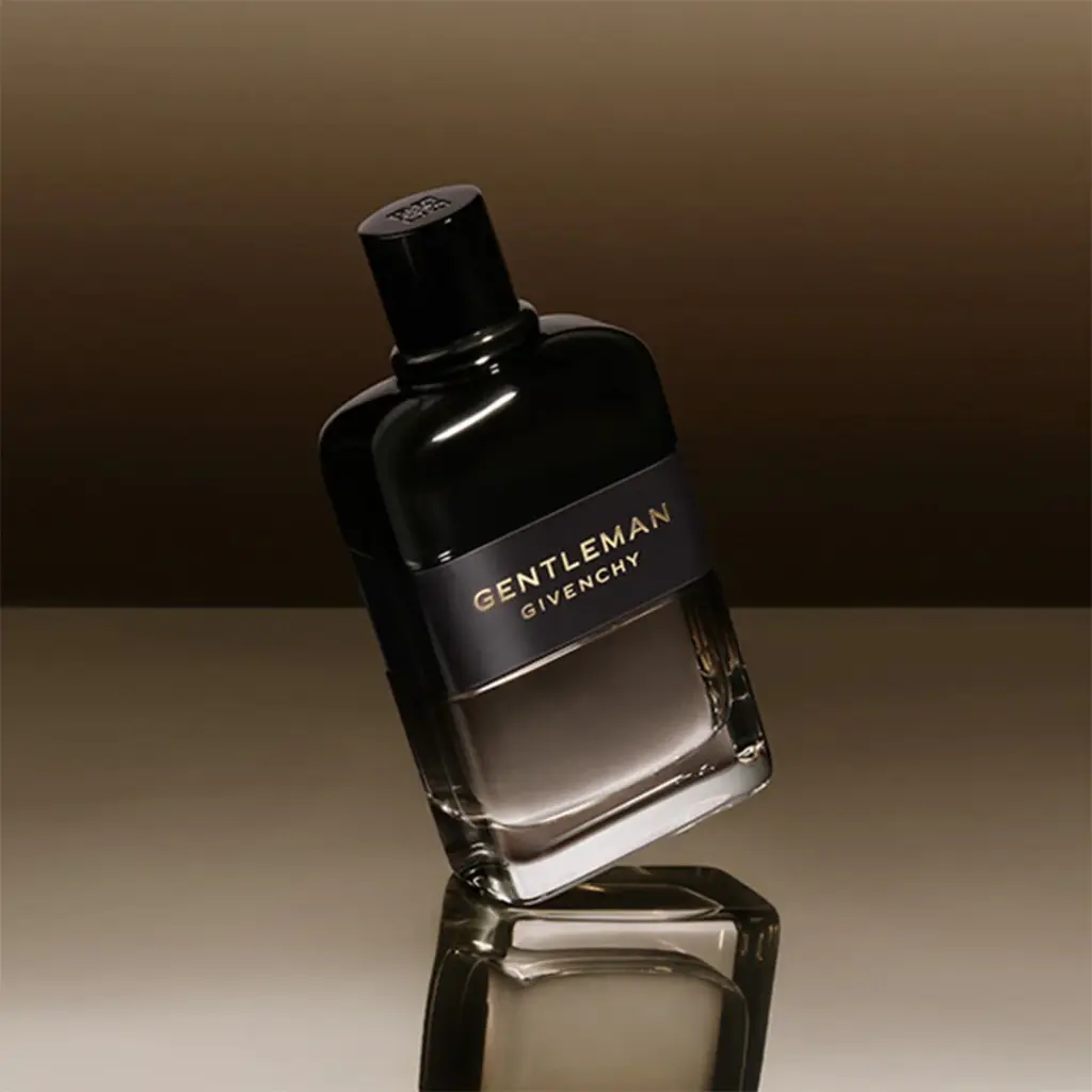 Givenchy_Gentleman-EDP-BOISEE-BIG_VUE-3_86e440cb-5004-446b-b095-110f62c50b40.webp